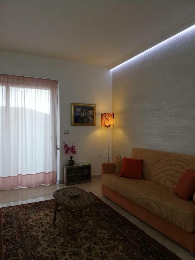 Casa Vacanze Liberty Ліката Екстер'єр фото